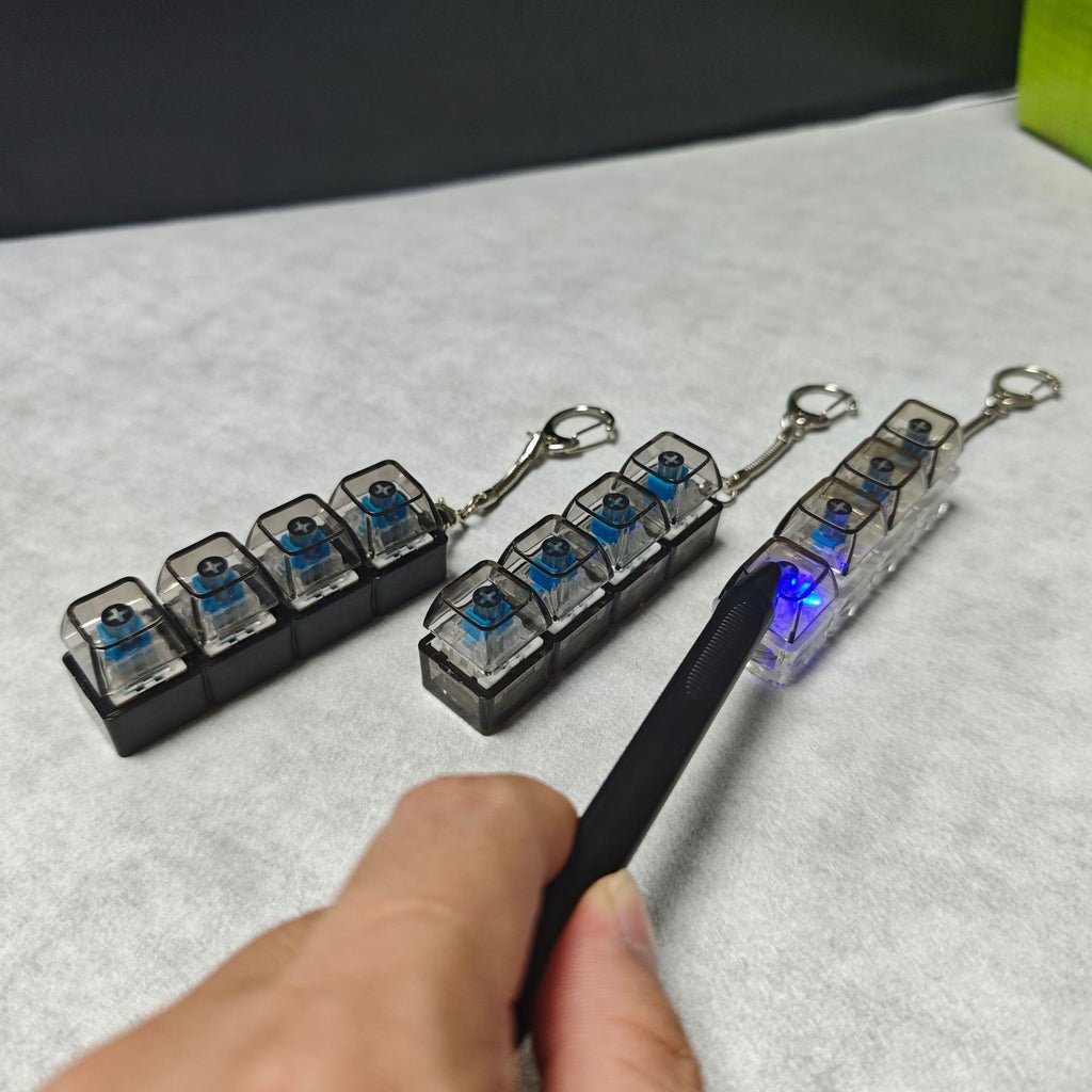 Pc Fully Transparent Material Decompression Test Shaft Press with Audible Crisp Sound 2 Holes 3 Holes 4 Holes Keychain with Light Transparent Cap