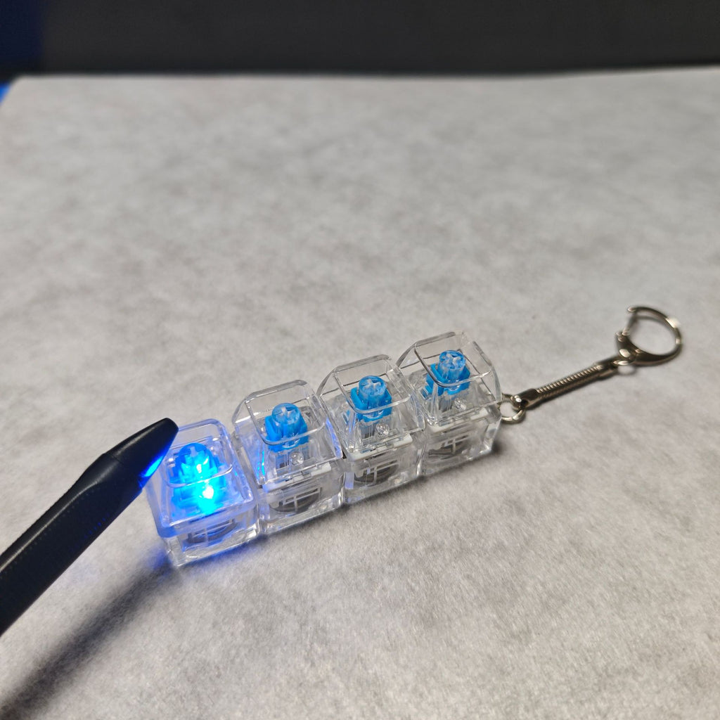 Pc Fully Transparent Material Decompression Test Shaft Press with Audible Crisp Sound 2 Holes 3 Holes 4 Holes Keychain with Light Transparent Cap